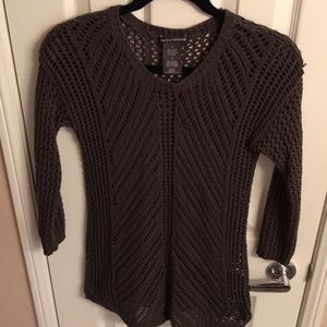Gray sweater with 3/4 sleeves